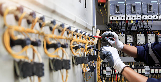 Professional Electrician technician working in Edgewater, MD